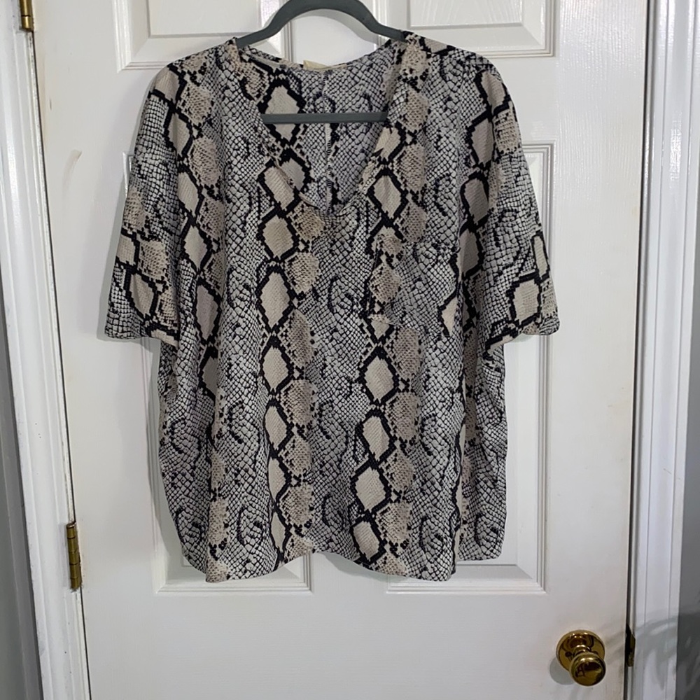 Fake snake skin top!
